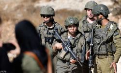 حادث نادر.. مستوطنون يهاجمون جنديتين إسرائيليتين ويفرّون